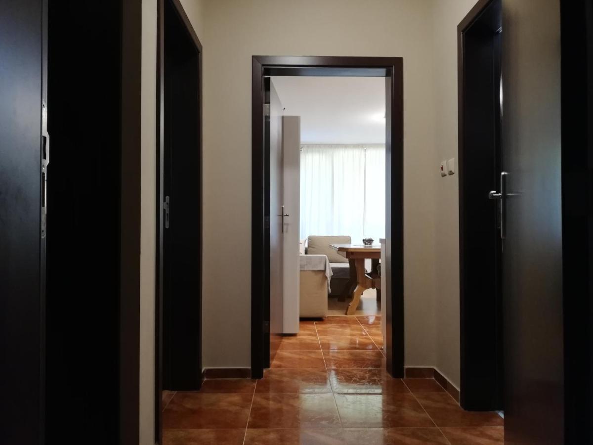 Dobi'S Apartment Elit47 At Elit Παμπόροβο Εξωτερικό φωτογραφία
